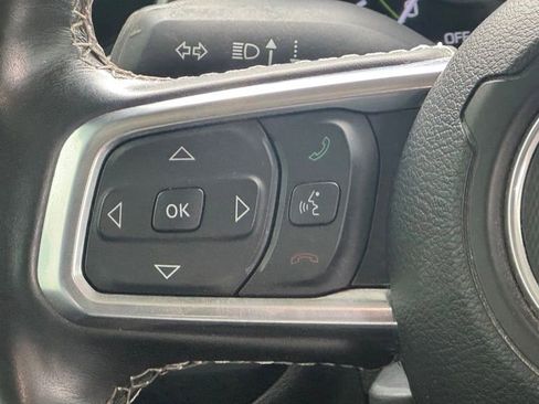 Used 2023 Jeep Wrangler Unlimited Sahara w/ Cold Weather Group AWD/4WD image 16
