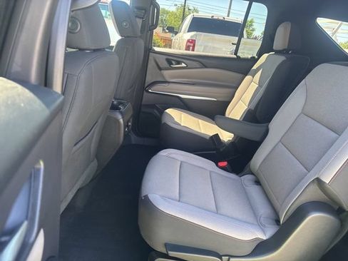 Used 2025 Chevrolet Traverse LT AWD/4WD image 27