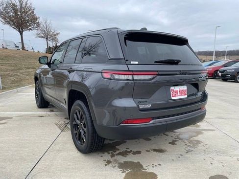 New 2026 Jeep Grand Cherokee Altitude AWD/4WD image 3