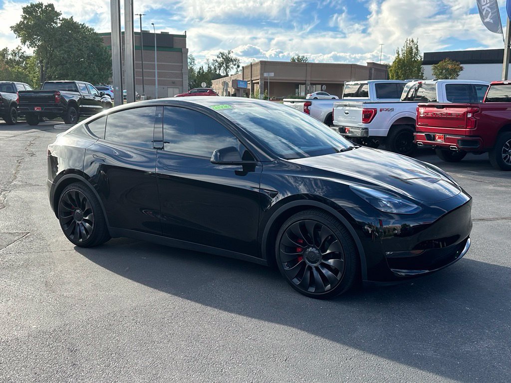 Used 2023 Tesla Model Y Performance AWD/4WD image 3