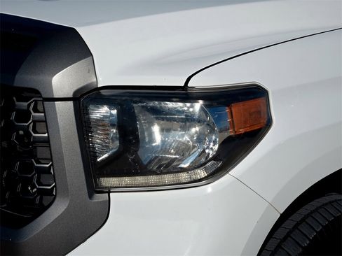 Used 2018 Toyota Tundra SR image 3