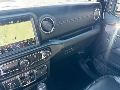 Used 2022 Jeep Wrangler Unlimited Sahara image 24