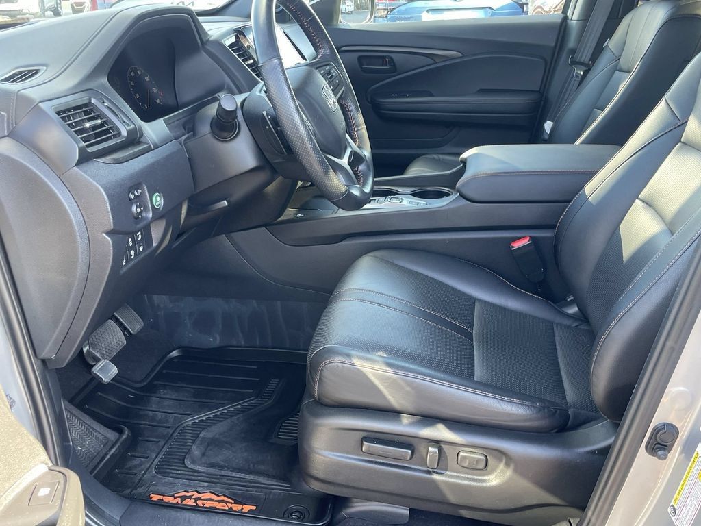 Used 2025 Honda Ridgeline TrailSport+ image 9