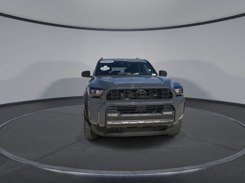 Used 2025 Toyota 4Runner TRD Off-Road Premium AWD/4WD image 3