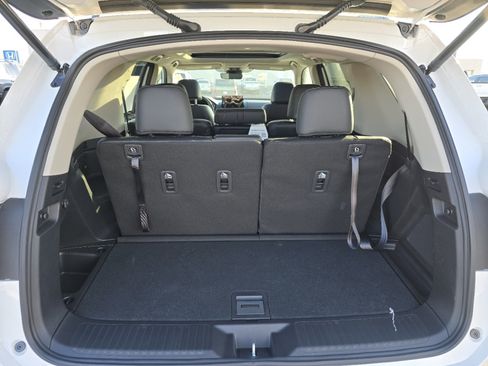 New 2025 Honda Pilot Touring image 26