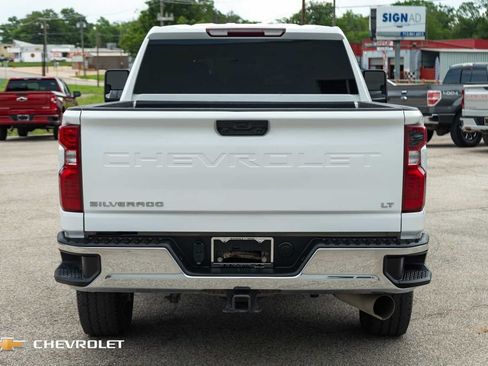 Used 2023 Chevrolet Silverado 2500 LT AWD/4WD image 8