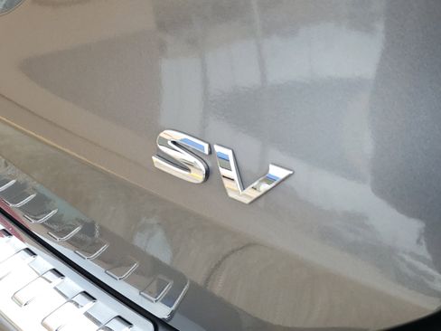 Used 2017 Nissan Rogue SV FWD image 6