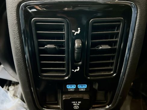 Used 2021 Jeep Grand Cherokee Limited w/ Trailer Tow Group IV AWD/4WD image 19