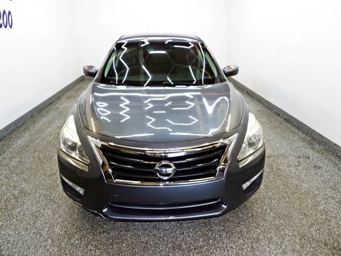 Used 2015 Nissan Altima 2.5 S w/ Power Driver Seat Package FWD image 2