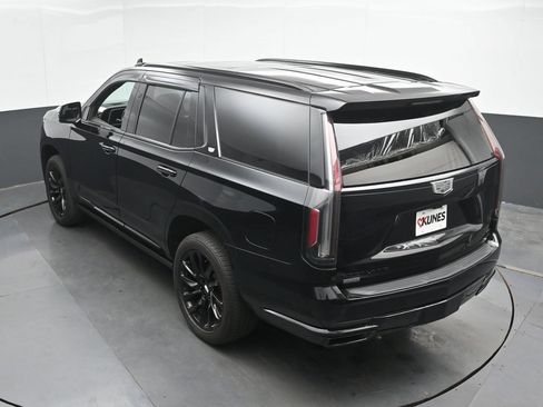 Used 2022 Cadillac Escalade Sport w/ Touring Package AWD/4WD image 40