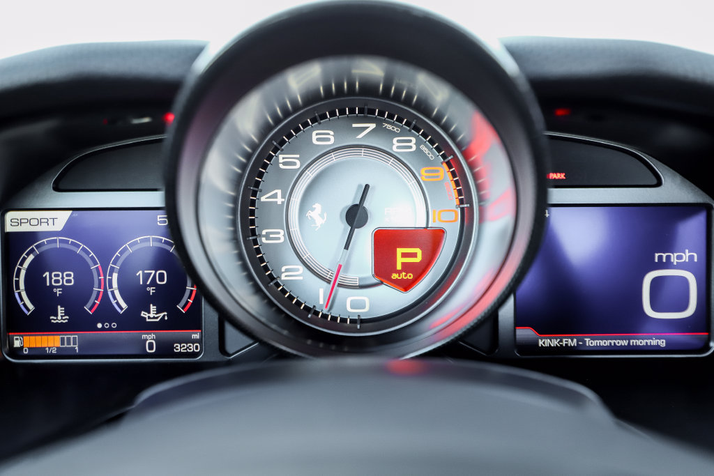 Certified 2018 Ferrari 812 Superfast RWD image 20