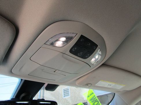 Used 2017 Chrysler Pacifica Touring-L FWD image 14