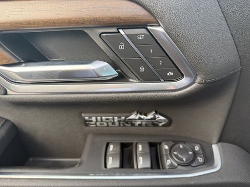New 2026 Chevrolet Silverado 1500 High Country w/ High Country Premium Package AWD/4WD image 18