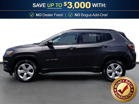 Used 2018 Jeep Compass Latitude w/ Popular Equipment Group FWD image 2