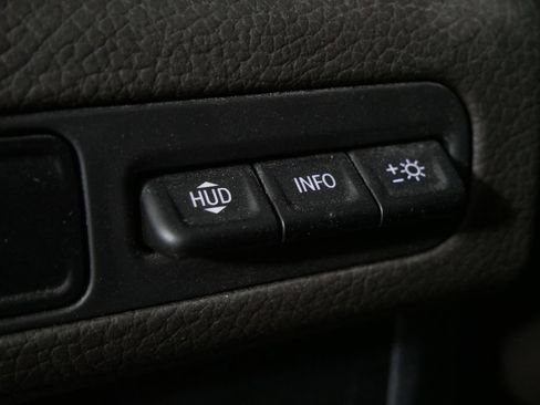 Used 2023 GMC Yukon Denali AWD/4WD image 14