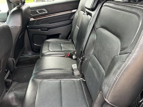 Used 2018 Ford Explorer Limited AWD/4WD image 11