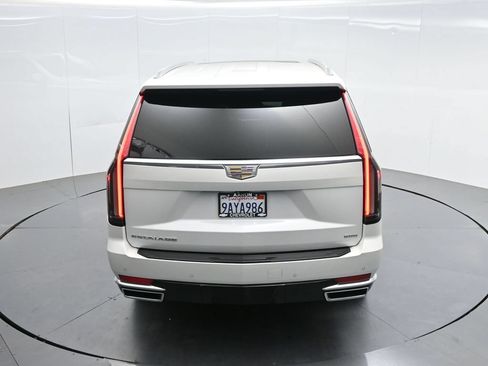 Used 2022 Cadillac Escalade Premium Luxury AWD/4WD image 61