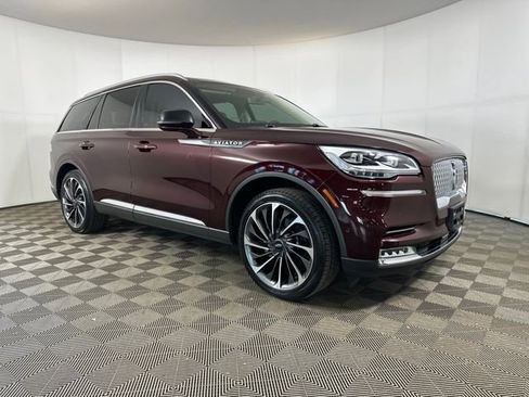 Used 2020 Lincoln Aviator Reserve w/ Equipment Group 202A AWD/4WD image 2