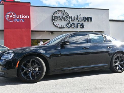 Used 2022 Chrysler 300 S image 7