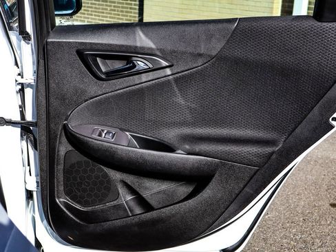 Used 2024 Chevrolet Malibu LT image 32