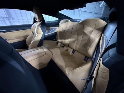 Used 2020 BMW M8 Coupe image 21