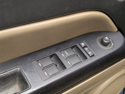 Used 2015 Jeep Patriot Latitude image 27