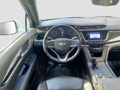 Used 2022 Cadillac XT6 Premium Luxury w/ Technology Package image 24