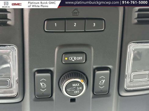 Used 2024 Chevrolet Tahoe Z71 w/ Luxury Package image 36