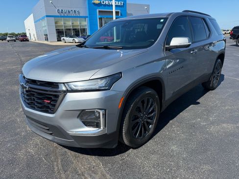 Used 2023 Chevrolet Traverse RS w/ LPO, Floor Liner Package AWD/4WD image 10