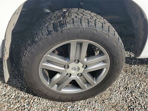 Used 2012 Toyota Tundra Limited image 5