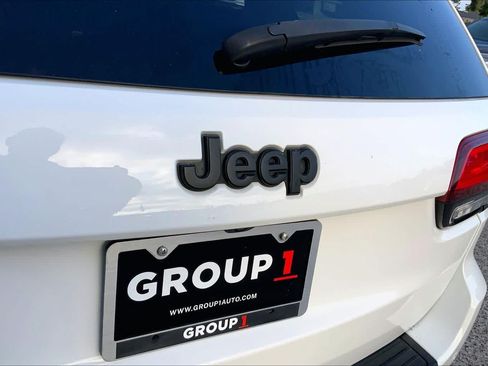 Used 2021 Jeep Grand Cherokee Freedom Edition RWD image 30