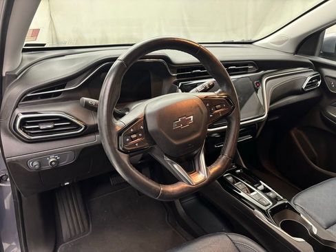 Used 2022 Chevrolet Bolt EUV LT w/ Convenience Package image 11