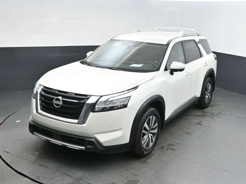 Used 2024 Nissan Pathfinder SL image 31