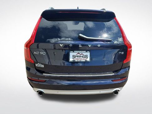Used 2019 Volvo XC90 T5 Momentum w/ Protection Package Premier FWD image 4
