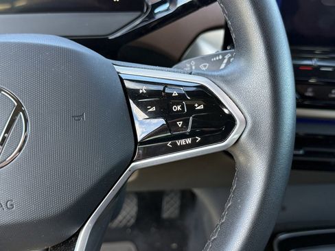 Used 2023 Volkswagen ID.4 Pro image 15