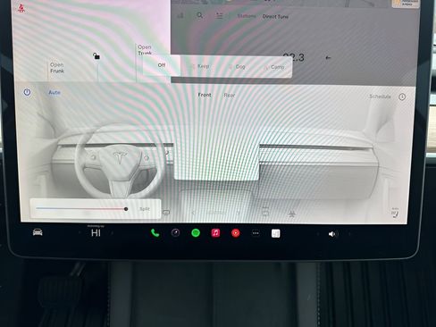 Used 2024 Tesla Model Y 2WD image 19