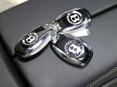 Used 2018 Bentley Bentayga Onyx Edition AWD/4WD image 6