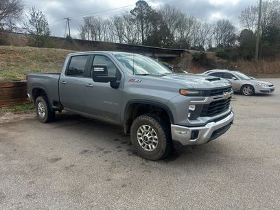 Used 2024 Chevrolet Silverado 2500 LT w/ Convenience Package