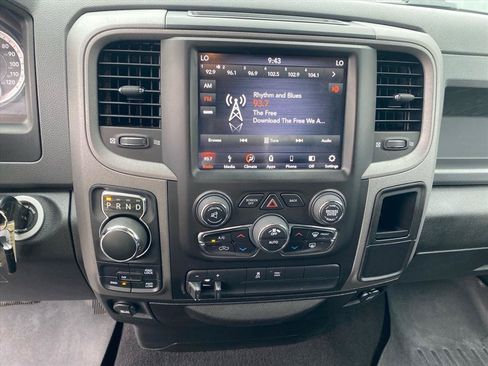 Used 2019 RAM 1500 Express w/ Express Value Package AWD/4WD image 11