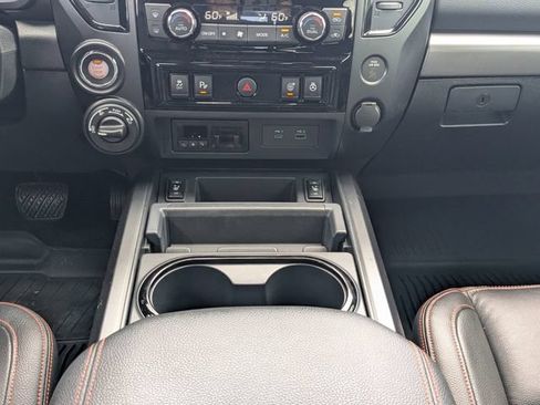 Used 2023 Nissan Titan PRO-4X w/ Pro-4x Convenience Package AWD/4WD image 18
