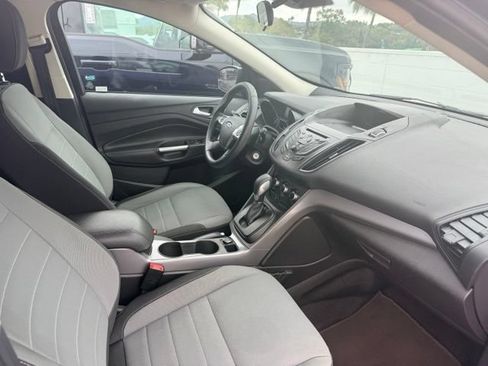 Used 2016 Ford Escape SE FWD image 4
