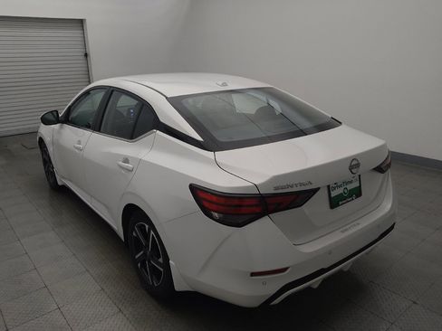 Used 2025 Nissan Sentra SV FWD image 5