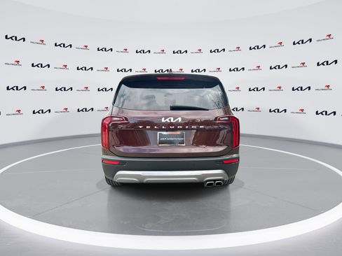 Certified 2022 Kia Telluride EX image 7