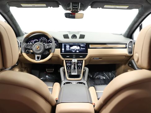 Used 2021 Porsche Cayenne Turbo S AWD/4WD image 37