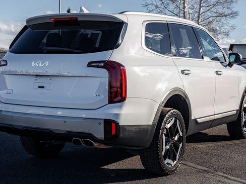 Used 2023 Kia Telluride S AWD/4WD image 4