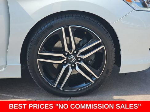 Used 2017 Honda Accord Sport image 37