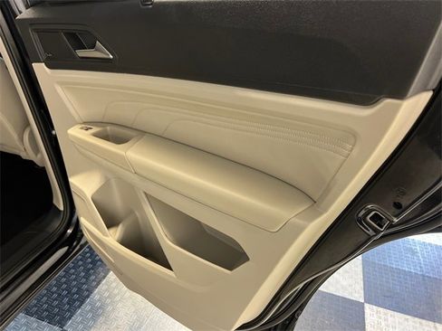 Used 2022 Volkswagen Atlas SEL Premium image 14