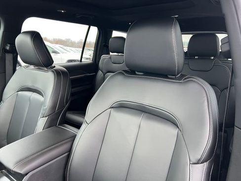 New 2025 Jeep Grand Cherokee L Limited w/ Trailer Tow Package image 15