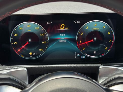 Used 2022 Mercedes-Benz GLB 250 w/ AMG Line image 19