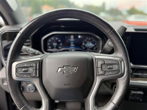 Certified 2022 Chevrolet Silverado 1500 RST image 16